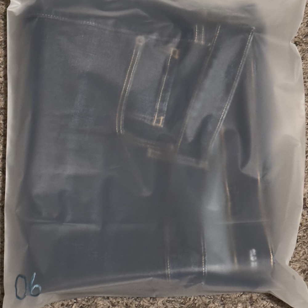 OLD NAVY PLUS SIZE HIGH RISE ROCKSTAR SUPER SKINNY 28W - Picture 4 of 4